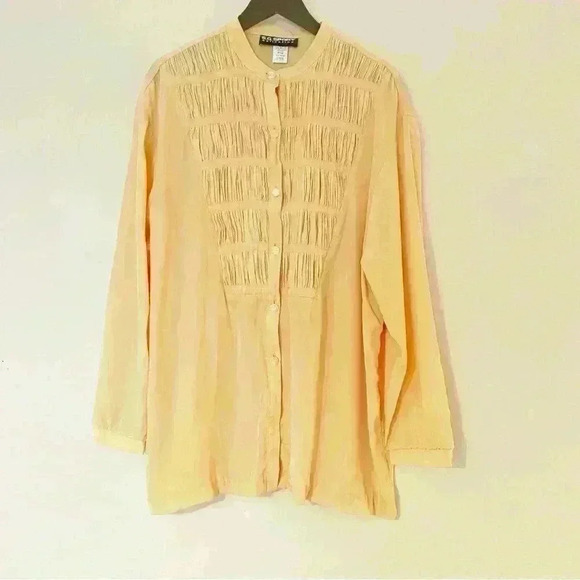 Vintage 70s Pastel Yellow Pleated Bib Button Down Shirt - Picture 1 of 3